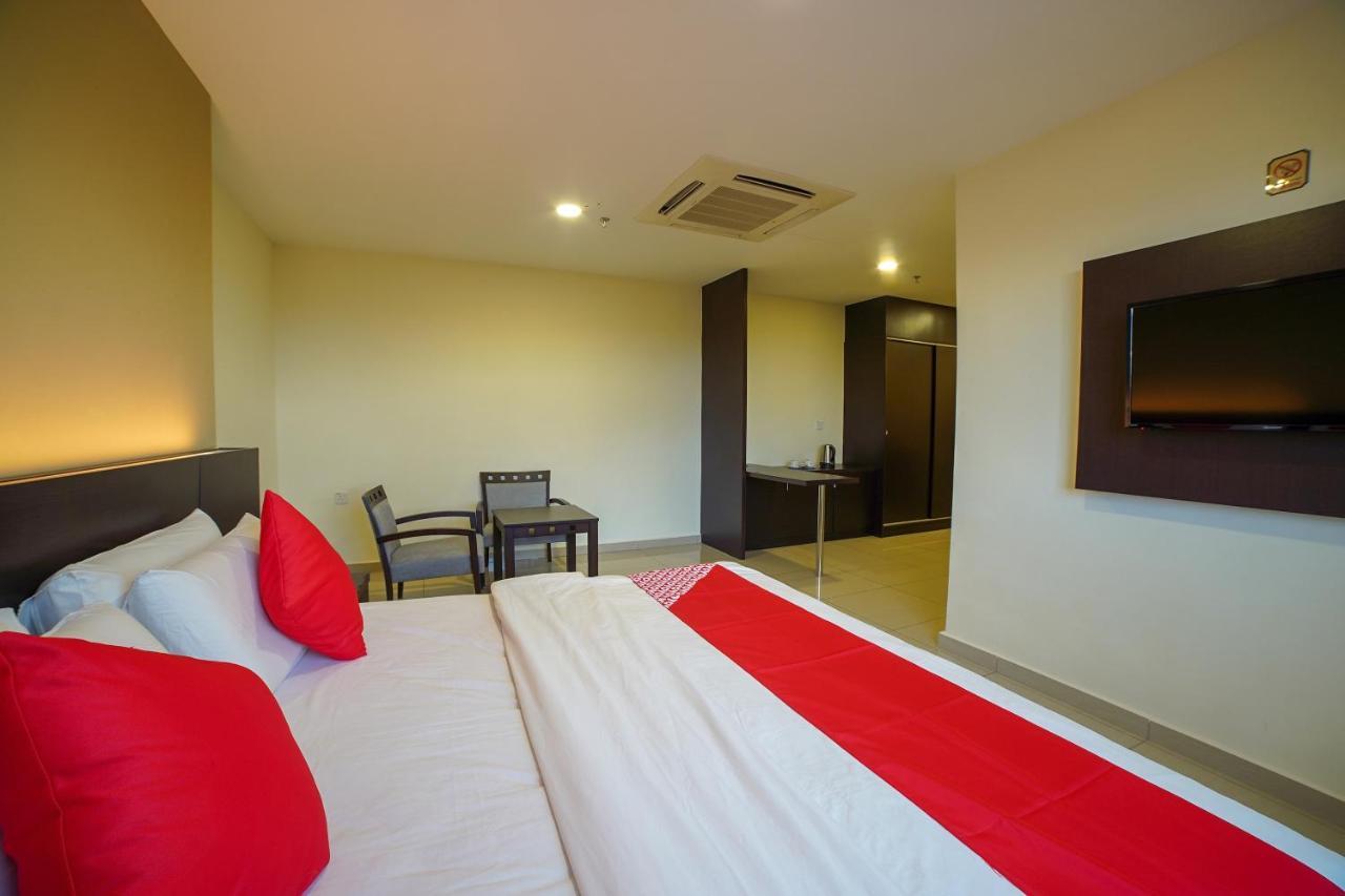 Oyo 89531 Villa Hotel スガマッ エクステリア 写真