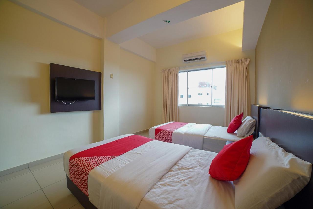 Oyo 89531 Villa Hotel スガマッ エクステリア 写真