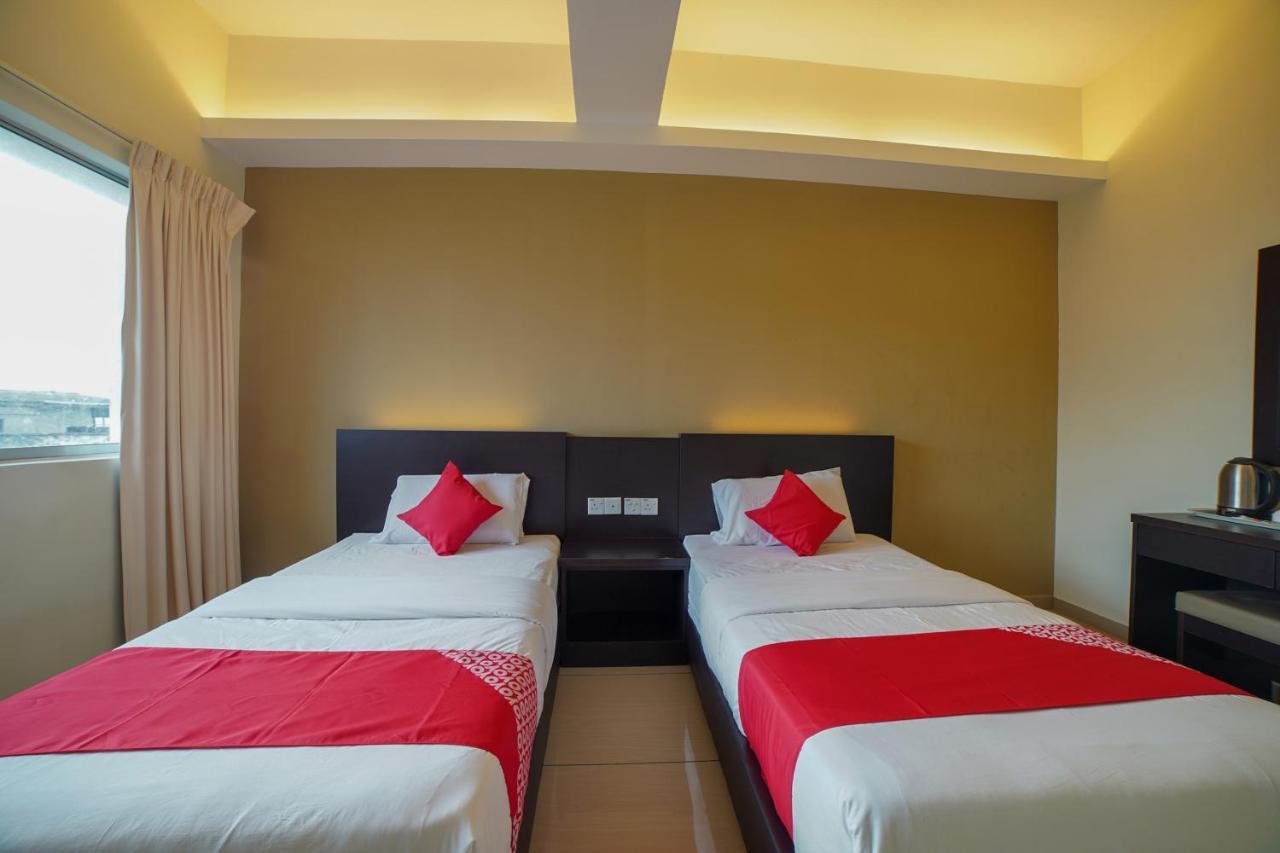 Oyo 89531 Villa Hotel スガマッ エクステリア 写真
